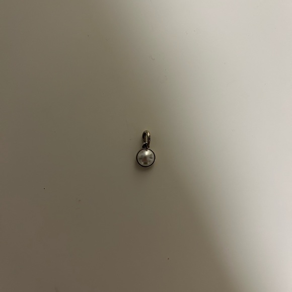 Silver Pearly Pandora Pendant - Picture 1 of 2
